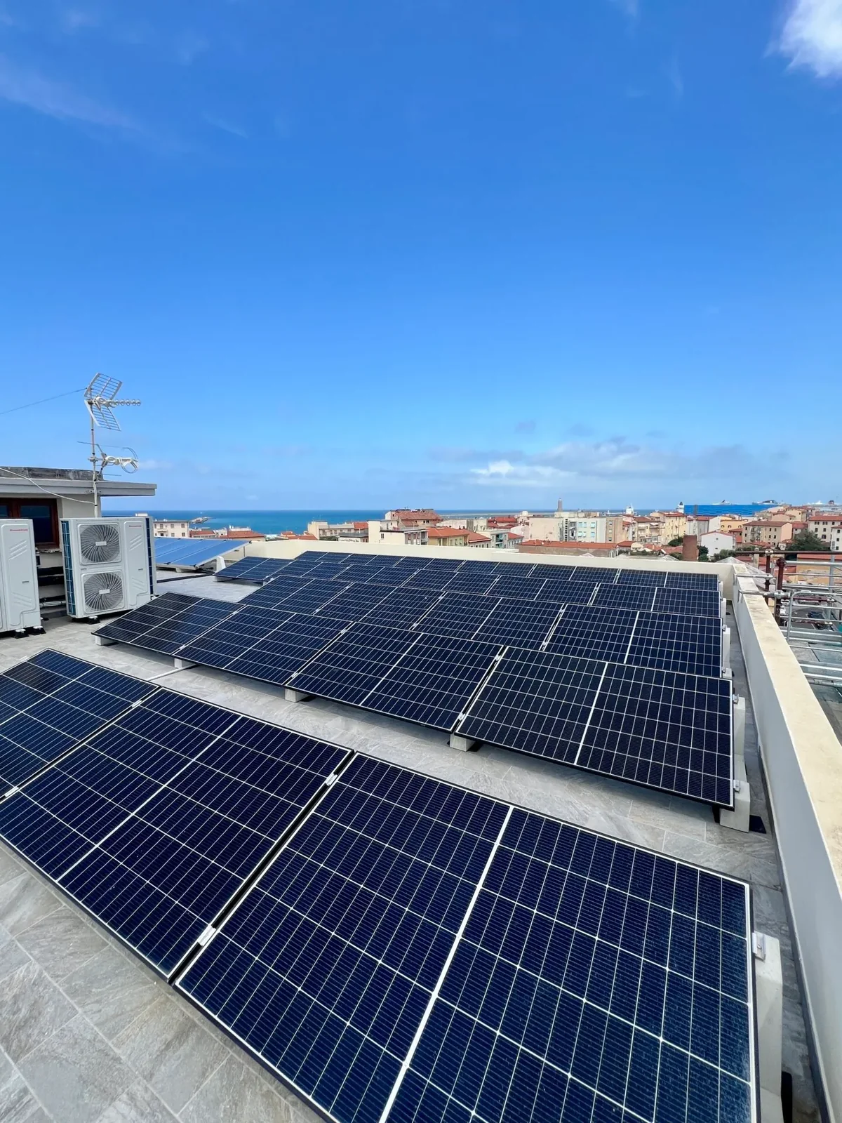 Progetto Orizon: fotovoltaico su una copertura condominiale a livorno