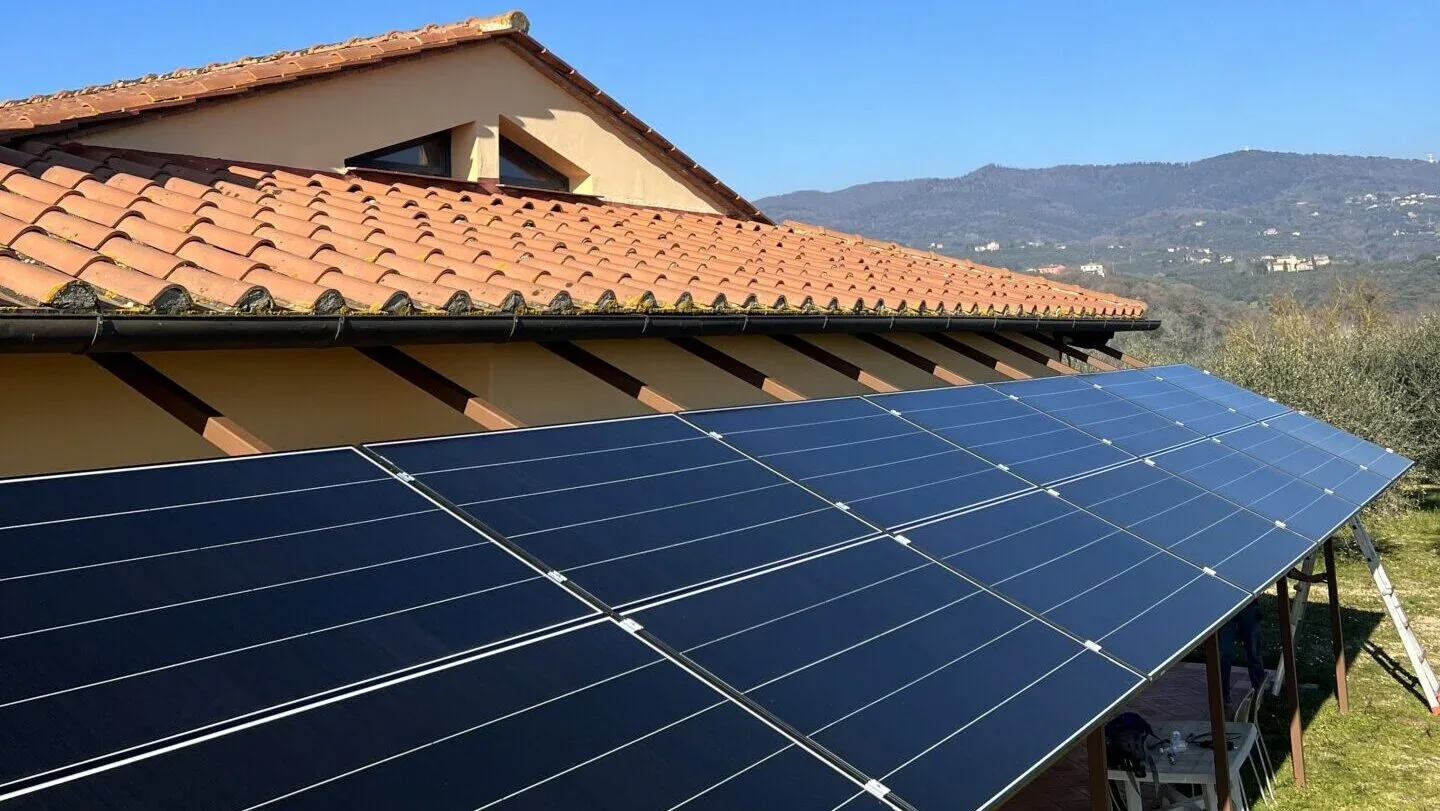 Progetto Orizon: tettoia fotovoltaica con accumulo a vinci